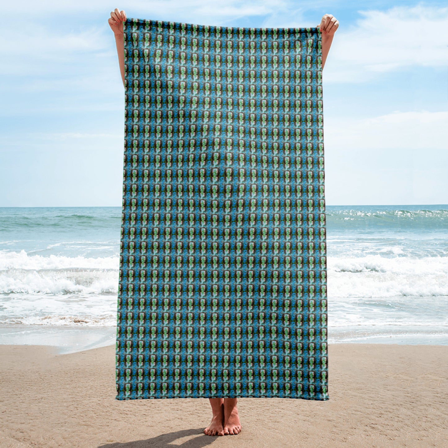 Dubsy Platoin "The Grotto" Towel